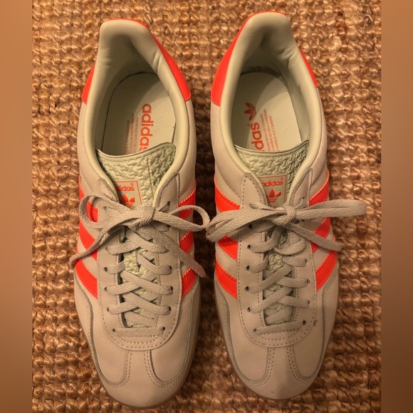 Brand new Adidas Gazelle Linen Green Solar Orange. Men’s size 9 women’s 10.5. - Picture 1 of 6